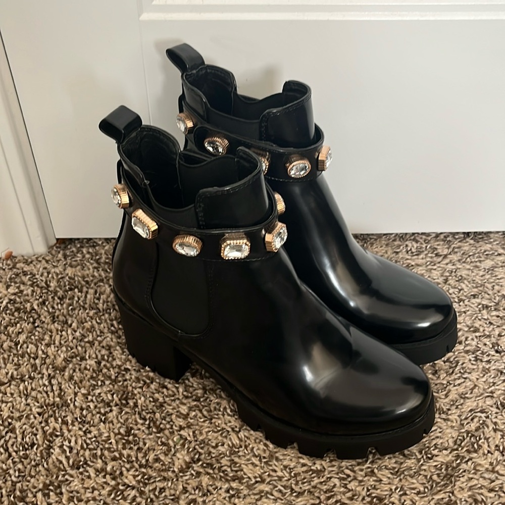 Azalea Wang boots